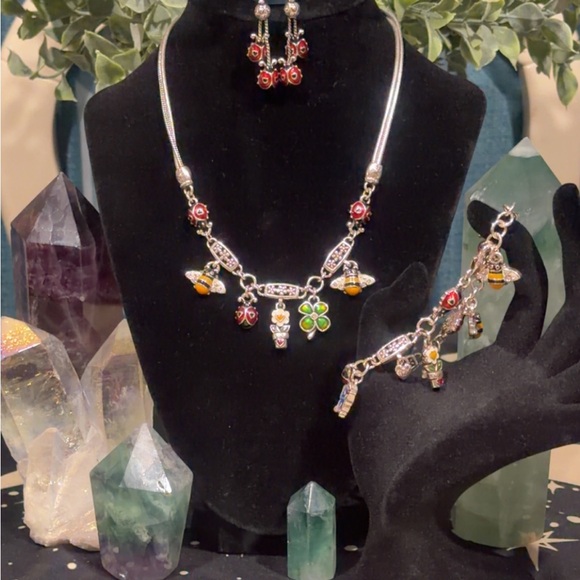 🐞 RARE SET VINTAGE BRIGHTON! 🐝 ‘LOVE BUG’ SET (necklace bracelet & earrings)!🍀